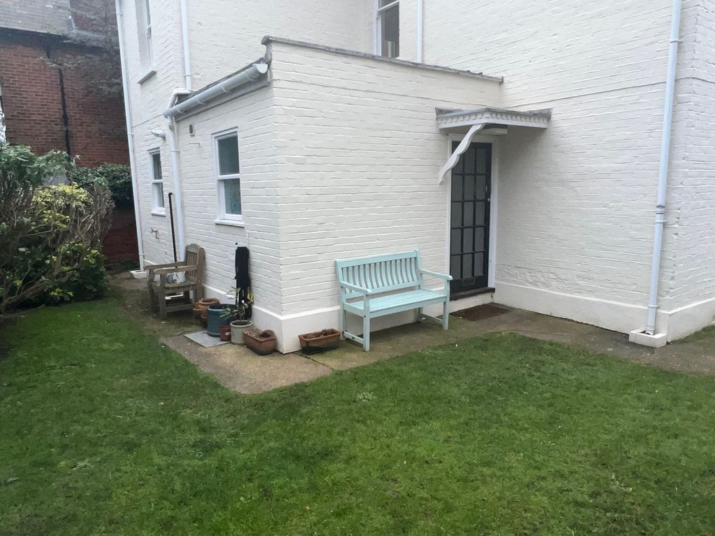 Property photo 2 of 10 External Pic 1