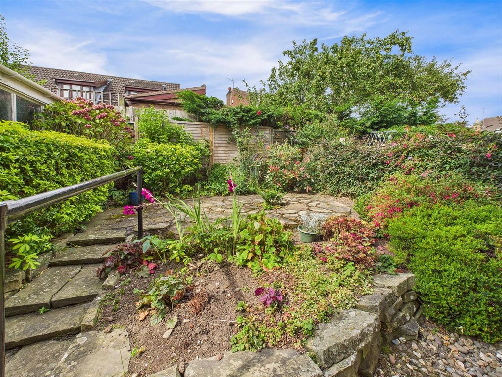 Property photo 2 of 10 Outside
