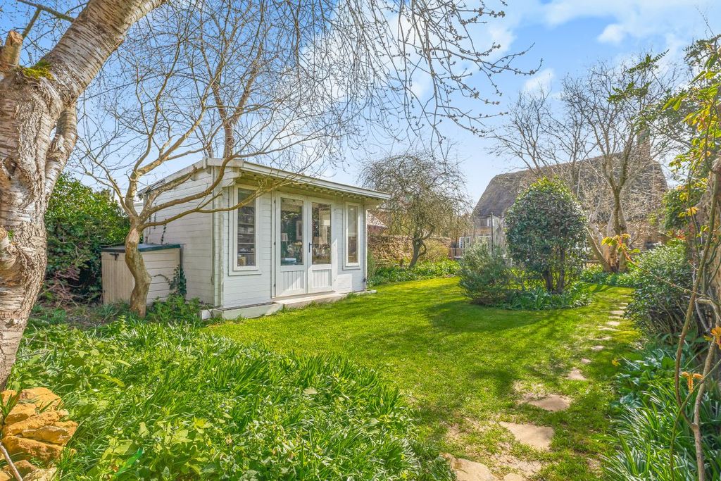 Property photo 2 of 29