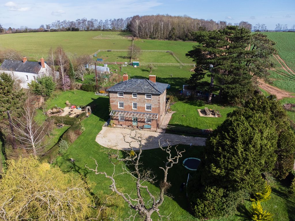 Property photo 1 of 30 Grove Farm-58