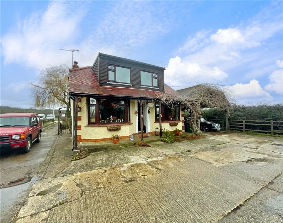 Property photo 1 of 19 Front