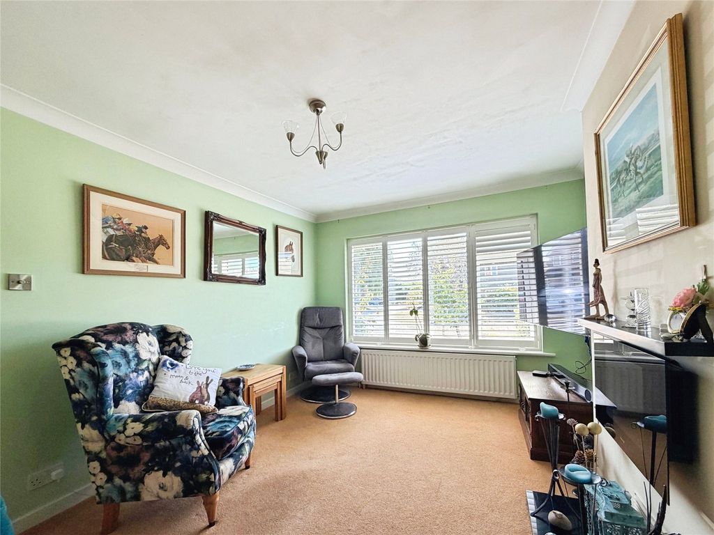 Property photo 2 of 26 Picture No. 11