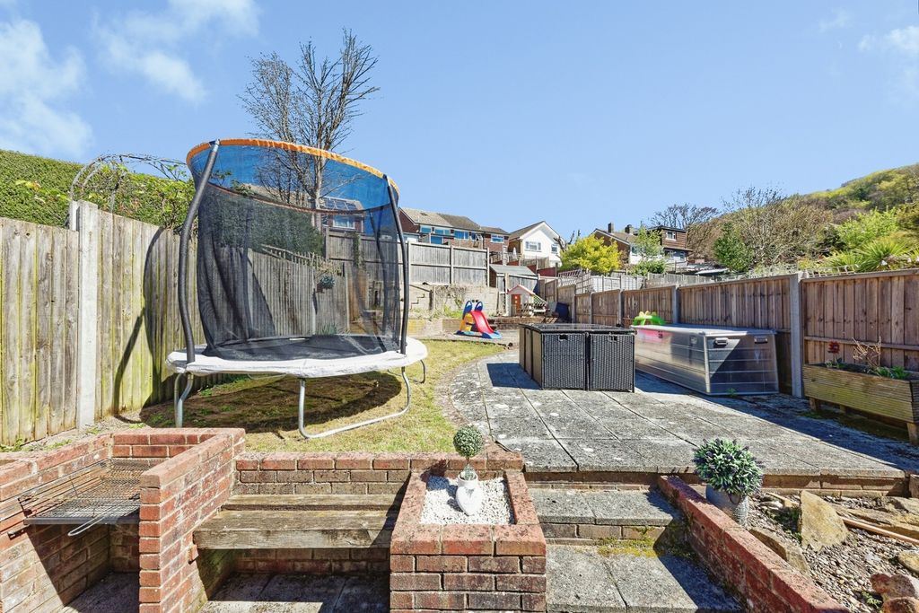 Property photo 2 of 20 Pbox-Img.Jpg