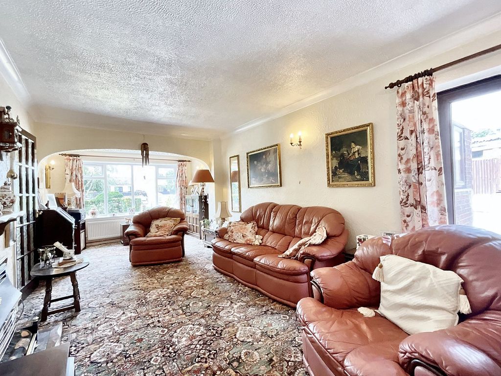 Property photo 3 of 22