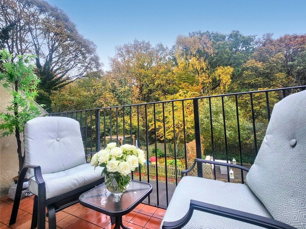 Property photo 3 of 20 Balcony