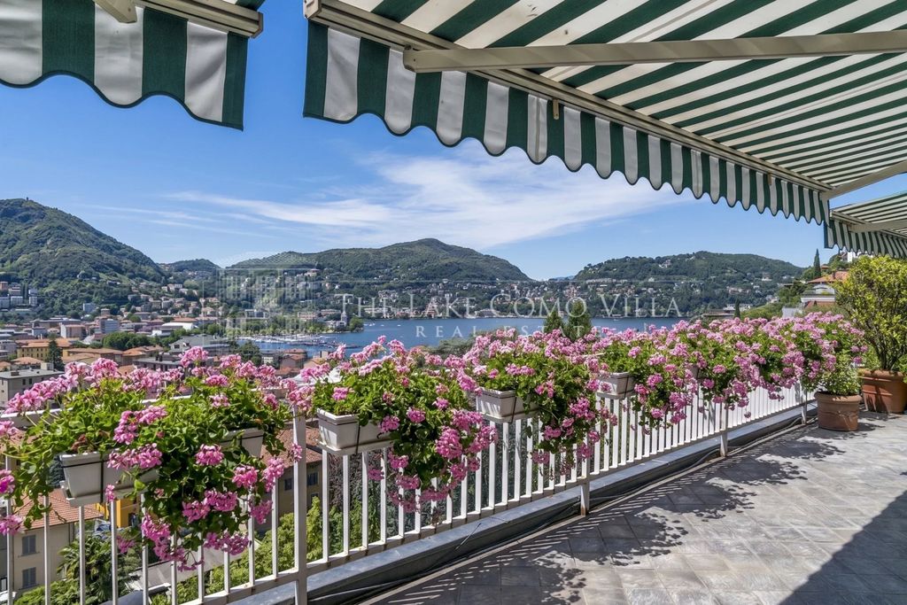 Property photo 1 of 36 The Lake Como Villa-Via Scallini Appartamento Como