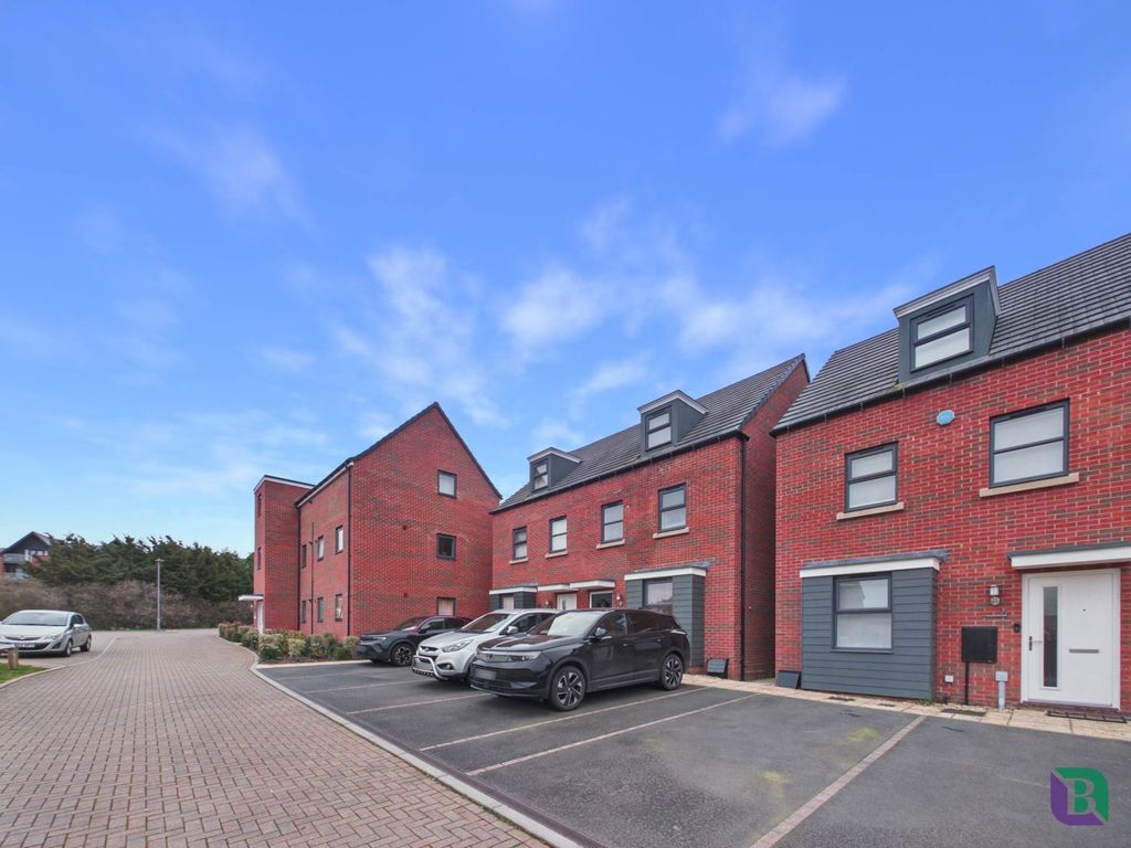 Property photo 2 of 3