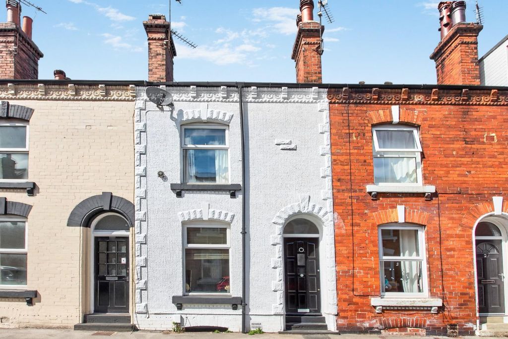 Property photo 1 of 16 25Chatsworthroad-1.Jpg