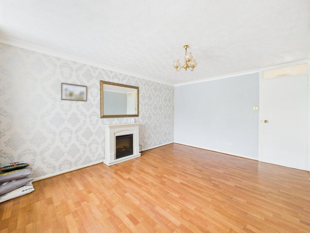 Property photo 3 of 11 Cam04899G0-Pr0166-Still004.Jpg