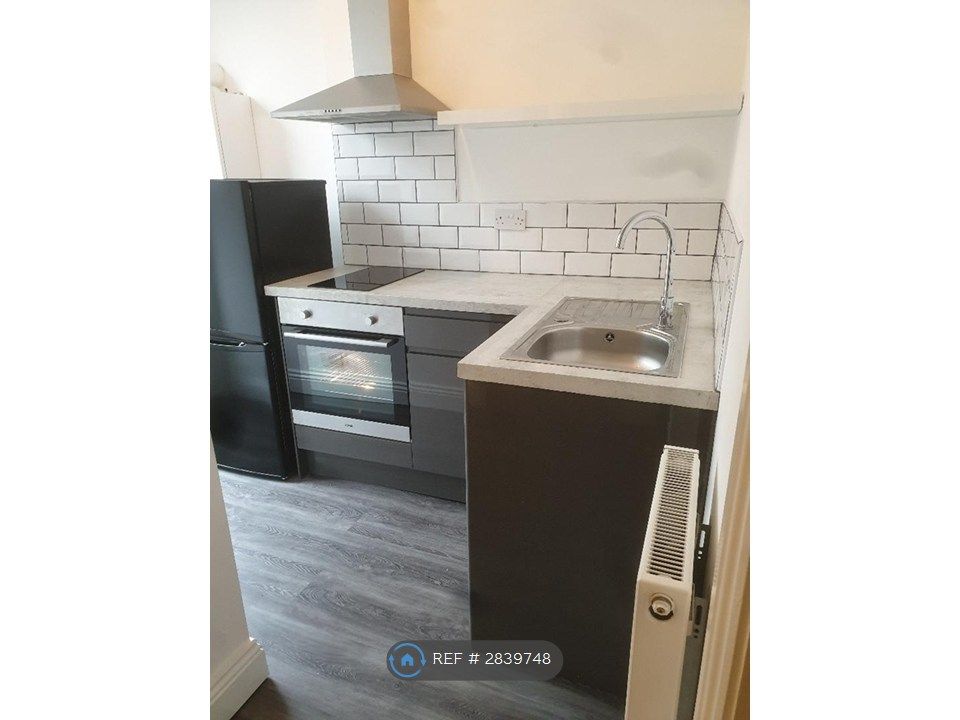 Property photo 2 of 14 Kitchen