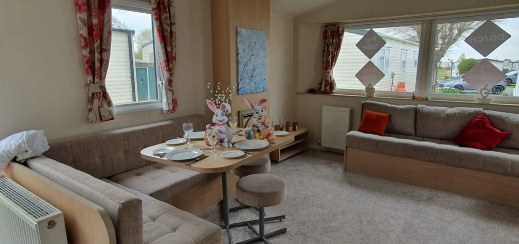 Property photo 2 of 8 Living Room/Diner In The Willerby Aurora At New Romney Holiday Park