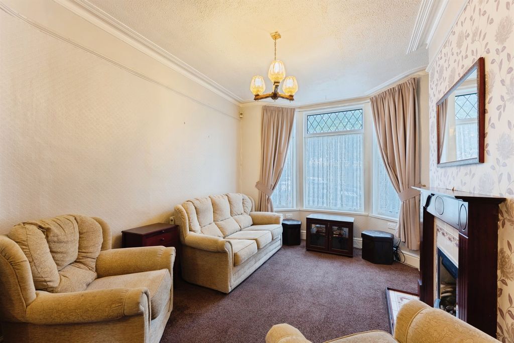Property photo 2 of 24