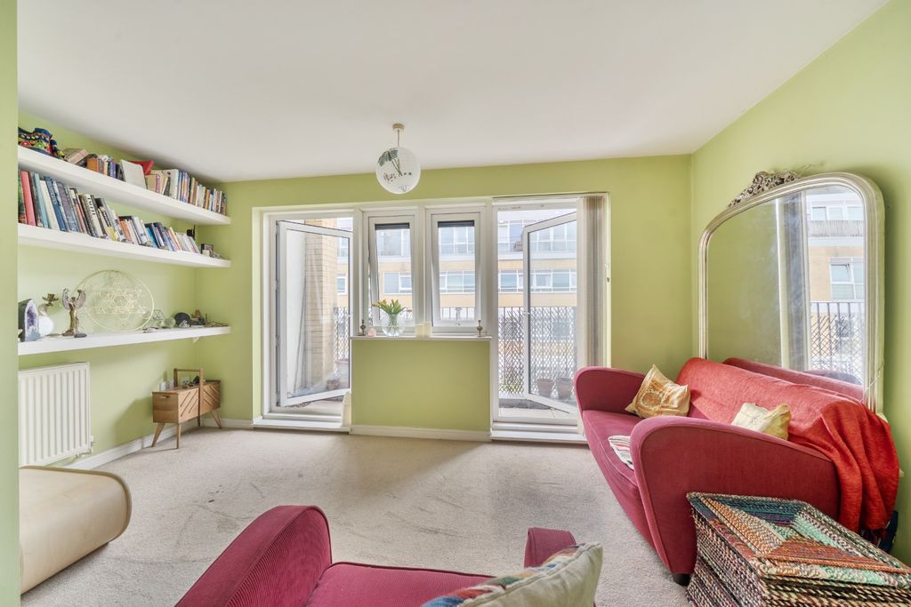 Property photo 3 of 13 5177682