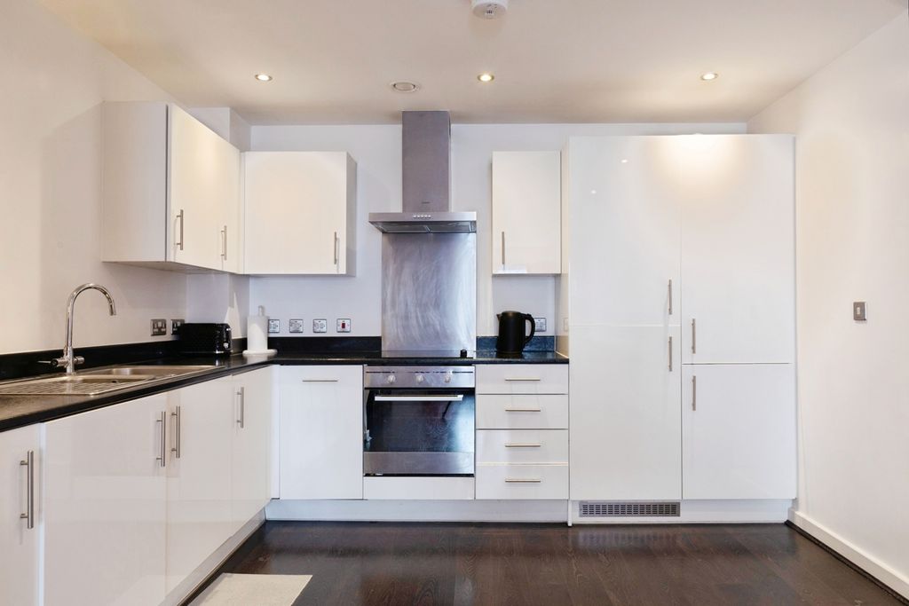 Property photo 3 of 18 Pbox-Img.Jpg