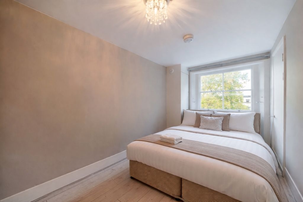 Property photo 3 of 9 Bedroom 2