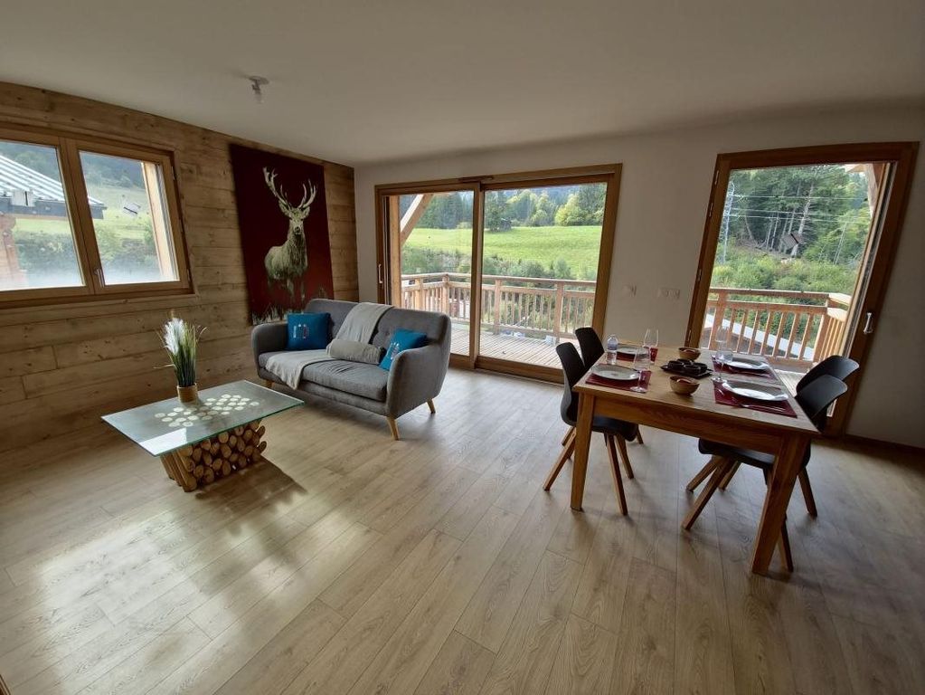 Property photo 1 of 14 A Super, Mixed Programme Of New-Build Apartments And Chalets, In A Sunny Setting With The Ski Bus St
