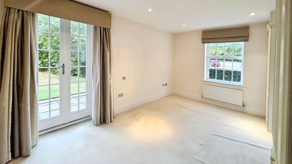 Property photo 1 of 15 Picture No. 20