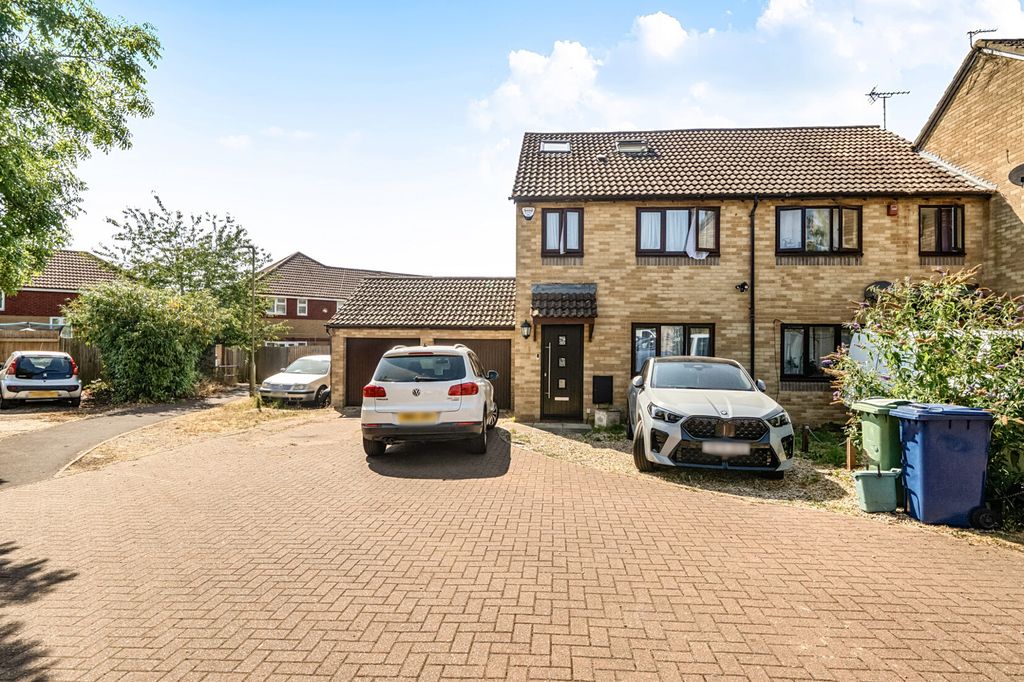 Property photo 1 of 19 External