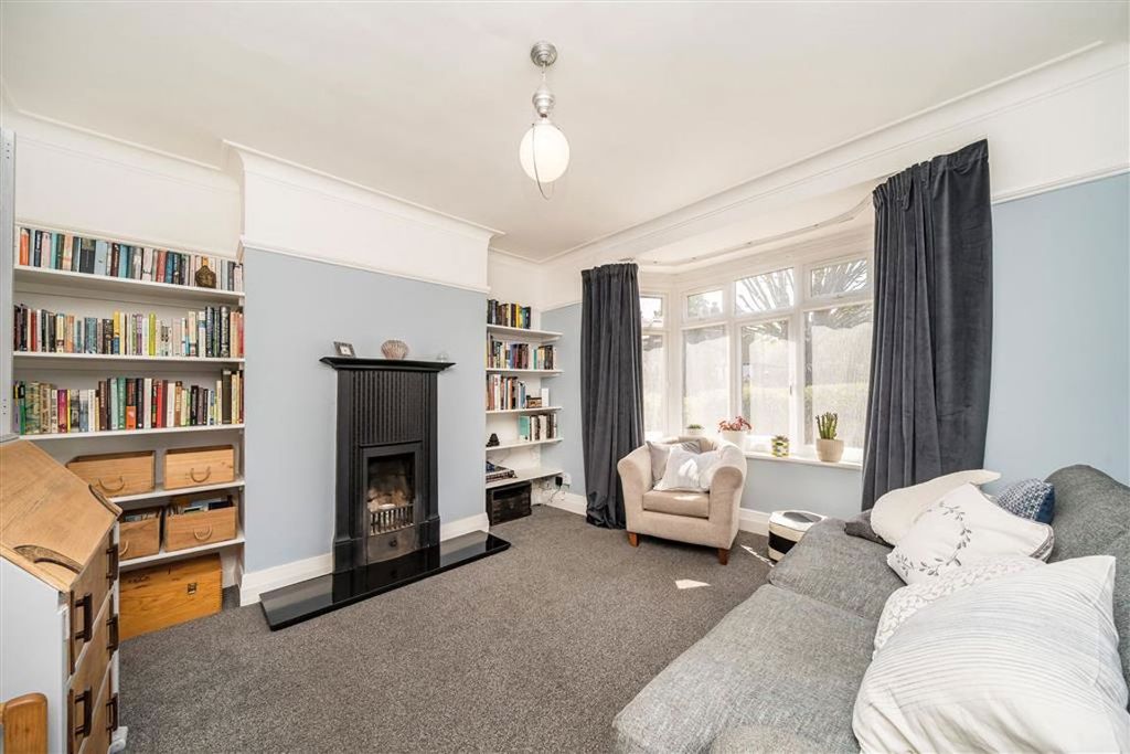 Property photo 2 of 8