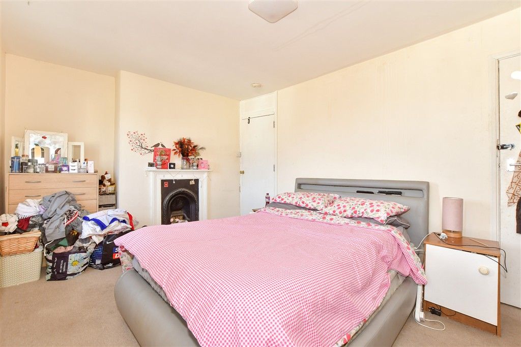 Property photo 3 of 11 Bedroom 1