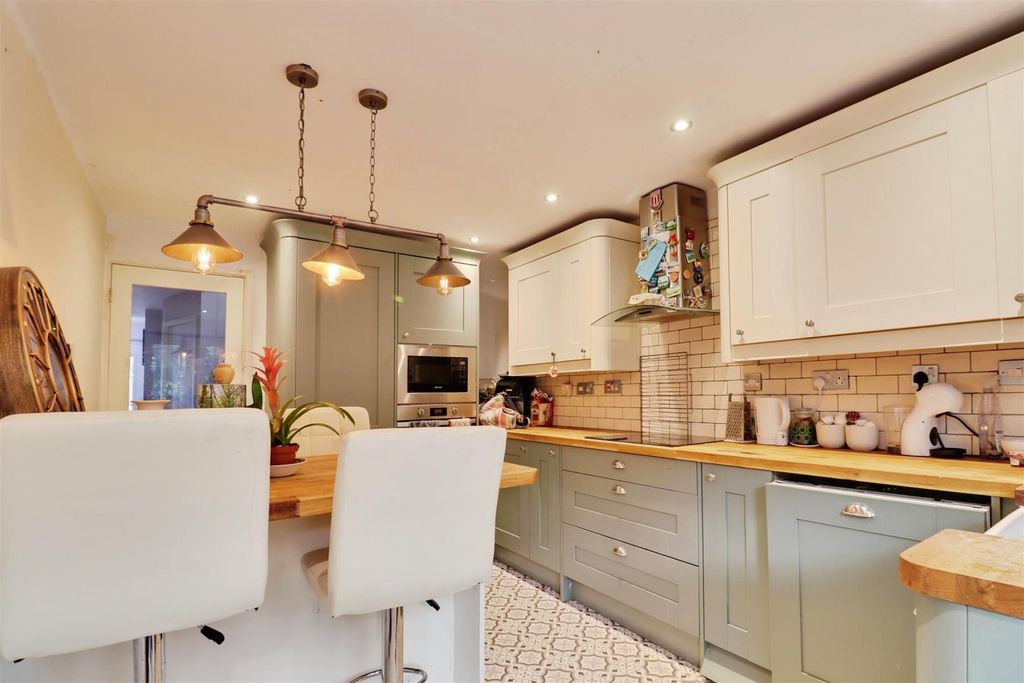 Property photo 2 of 16 7E3F834d-Img_2108-Img_2110.Jpg