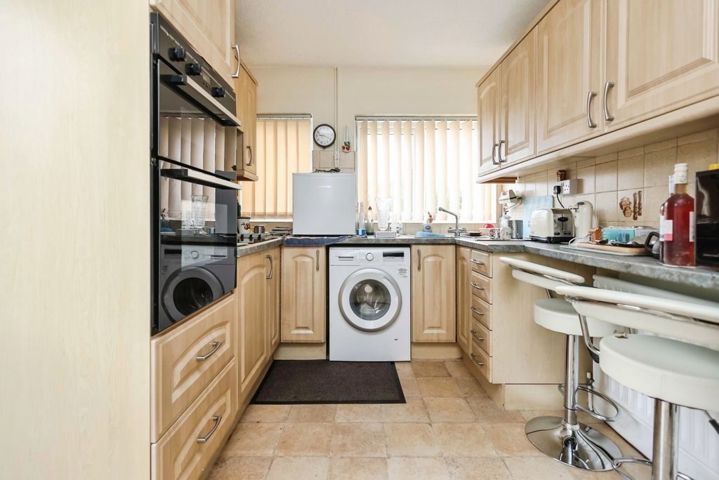 Property photo 2 of 20 Pbox-Img.Jpg