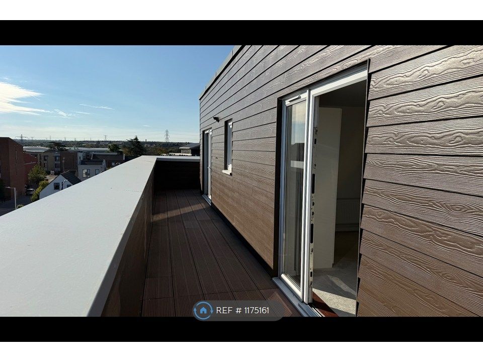 Property photo 2 of 16 Balcony