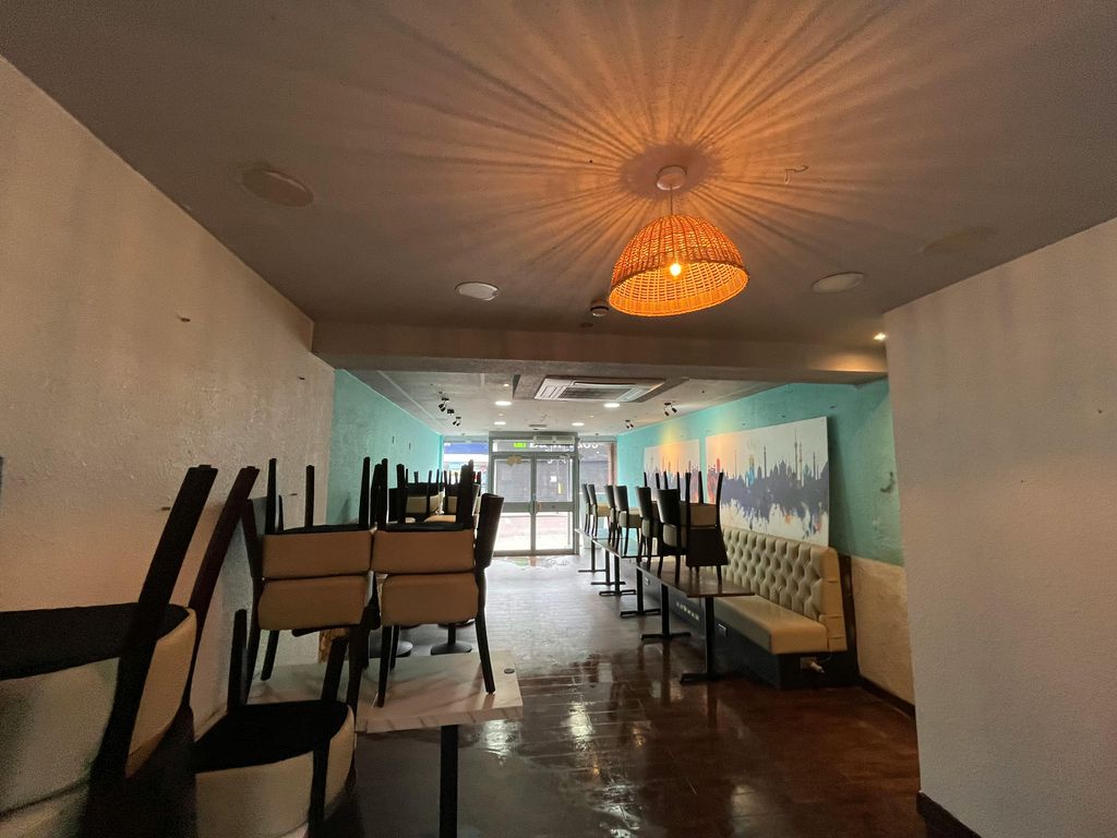 Property photo 3 of 11 Seating Area