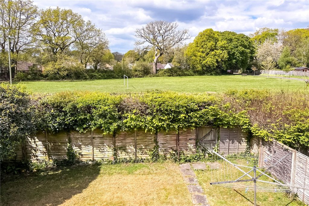 Property photo 2 of 15 Picture No. 04