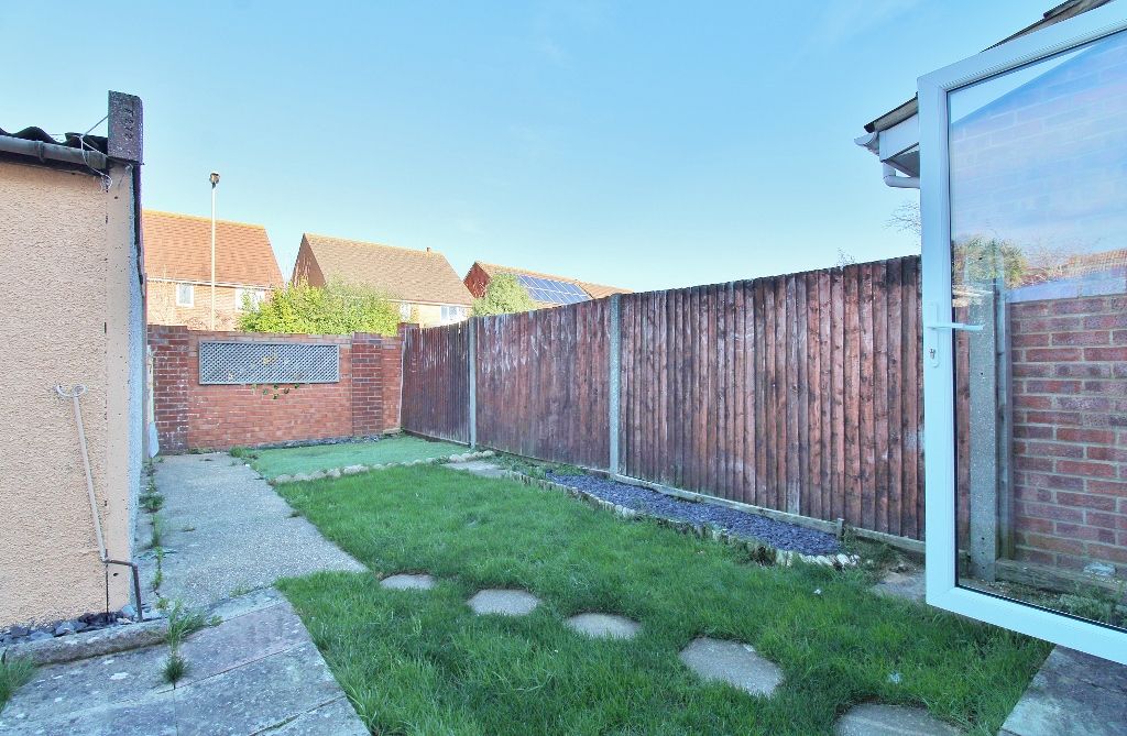 Property photo 2 of 27