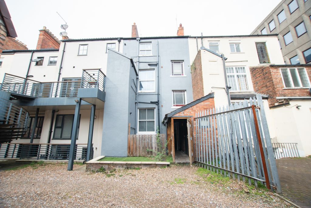 Property photo 2 of 23