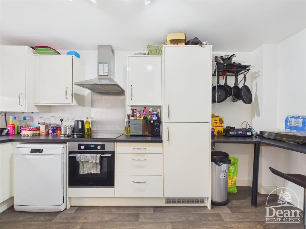 Property photo 3 of 14