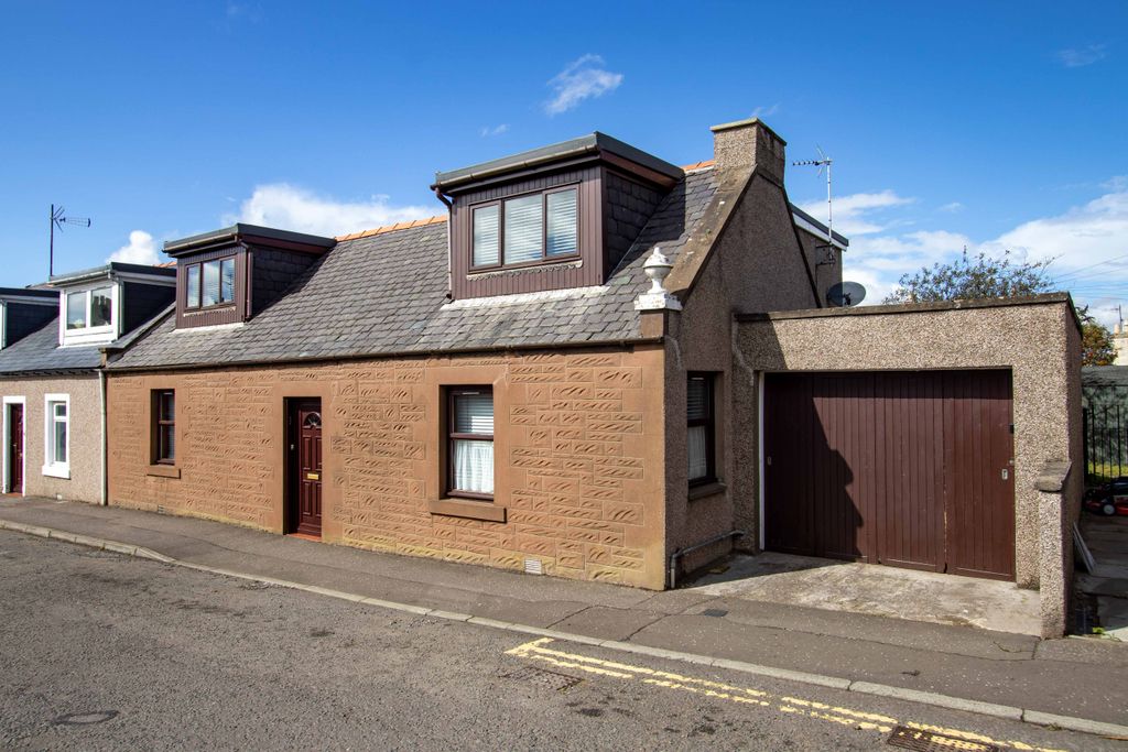 Property photo 1 of 25