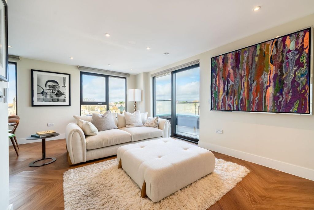 Property photo 3 of 34 13-Web-Or-Mls-The Tate Finished Edits-13.Jpg