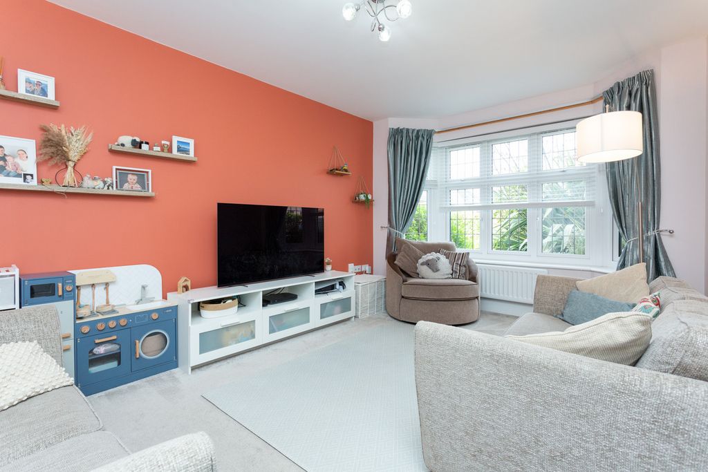 Property photo 2 of 16