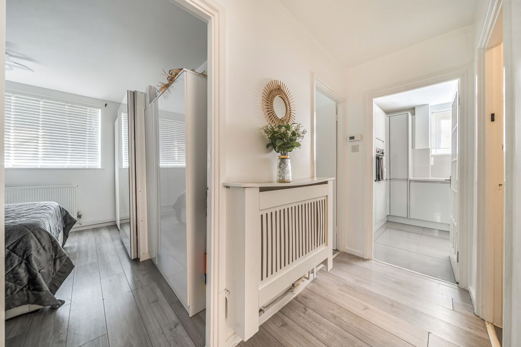 Property photo 3 of 13 Hallway