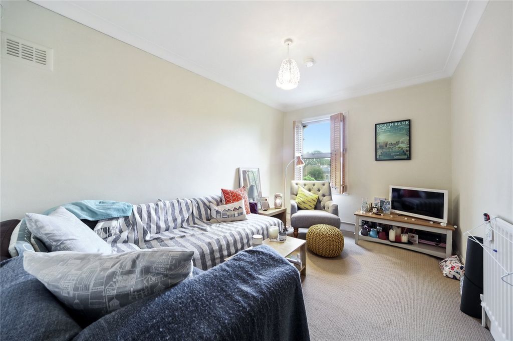 Property photo 2 of 6