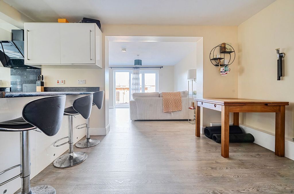 Additional image 5 of 2 bed maisonette for saleCardew Road, Liss GU33