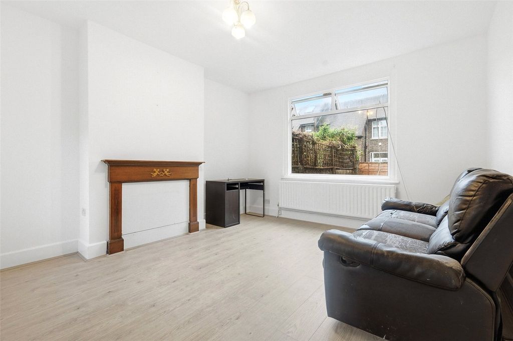 Property photo 2 of 15 Picture No. 06