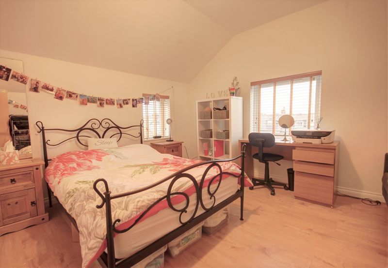 Property photo 3 of 9 Photo 1