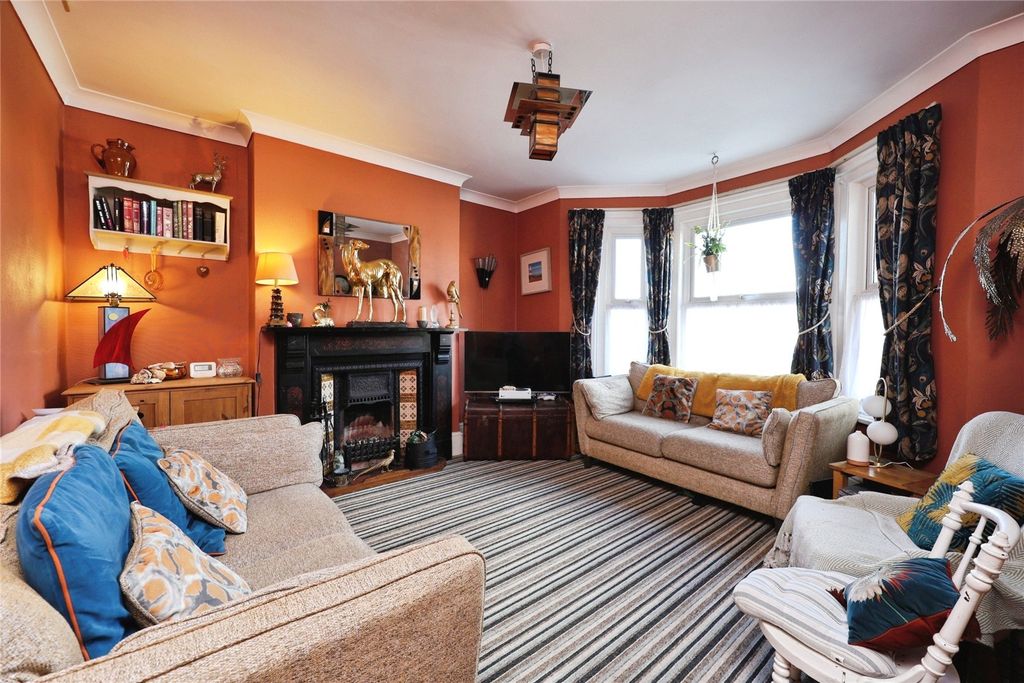 Property photo 2 of 12 Picture No. 01