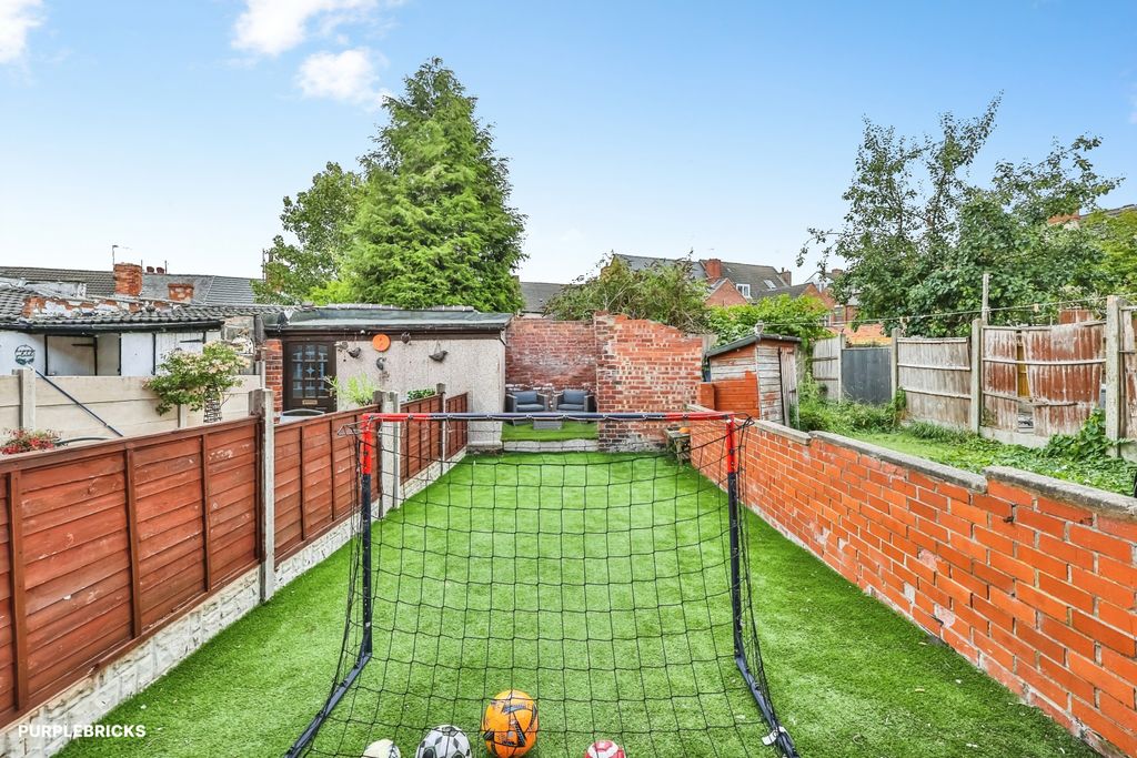 Property photo 2 of 19