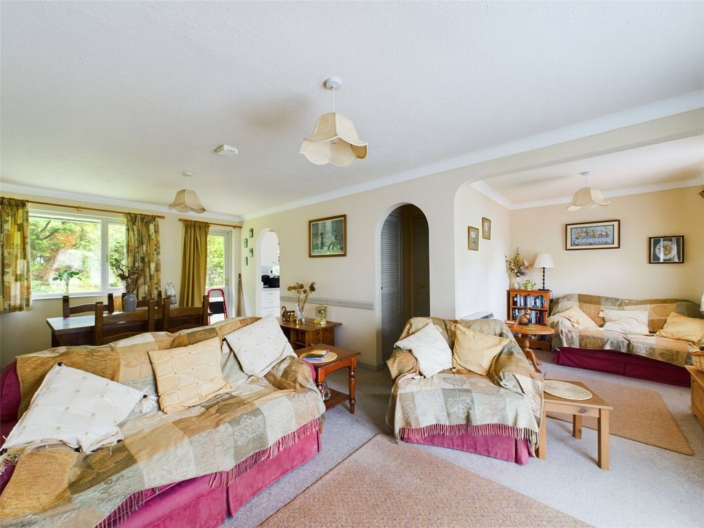 Property photo 3 of 9 Picture No. 06