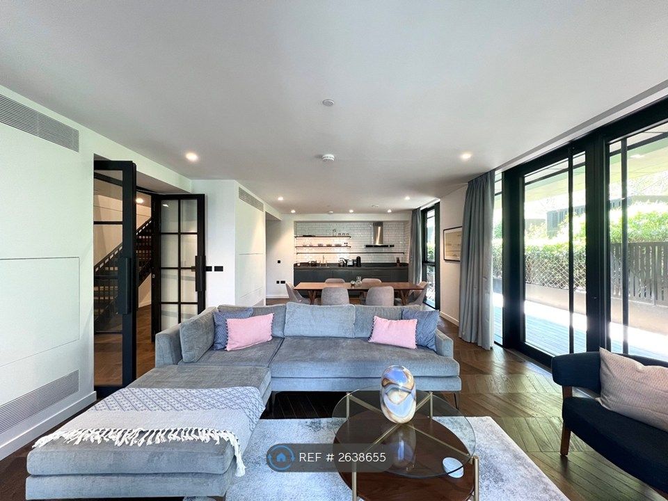 Property photo 2 of 25