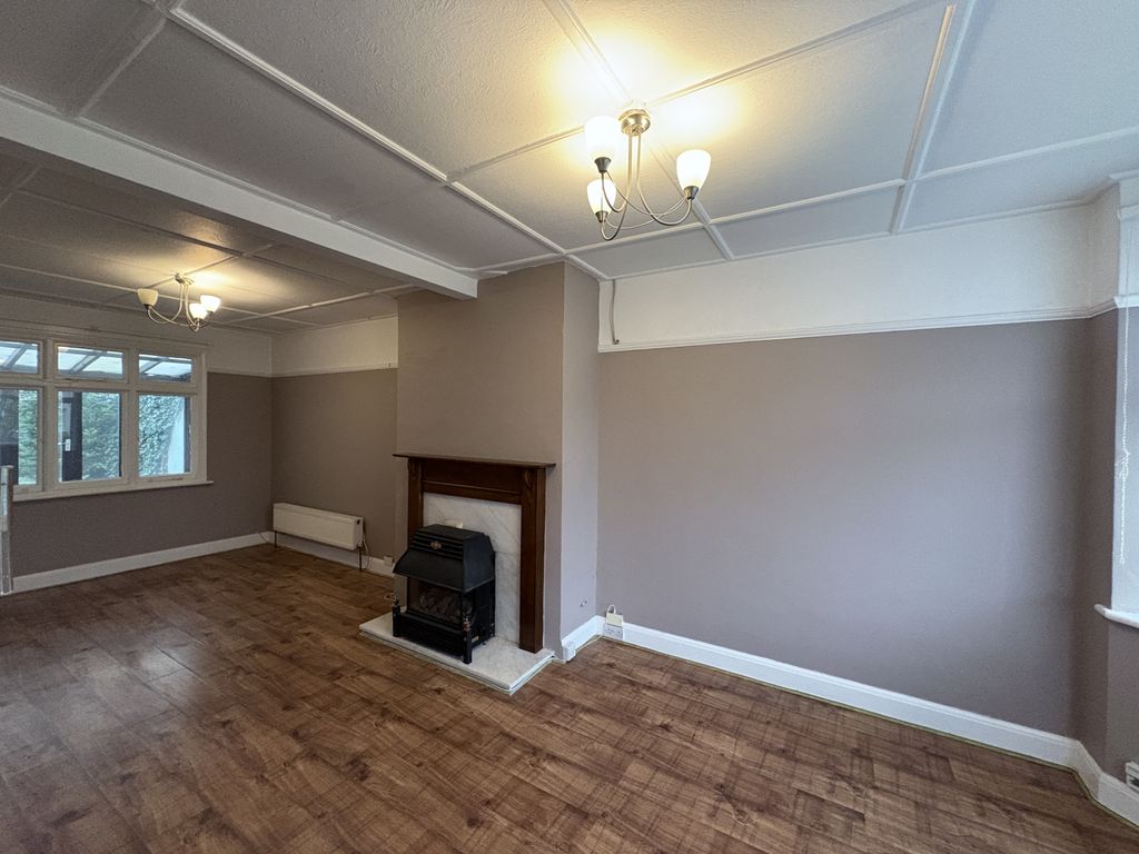 Property photo 3 of 11 Gallery