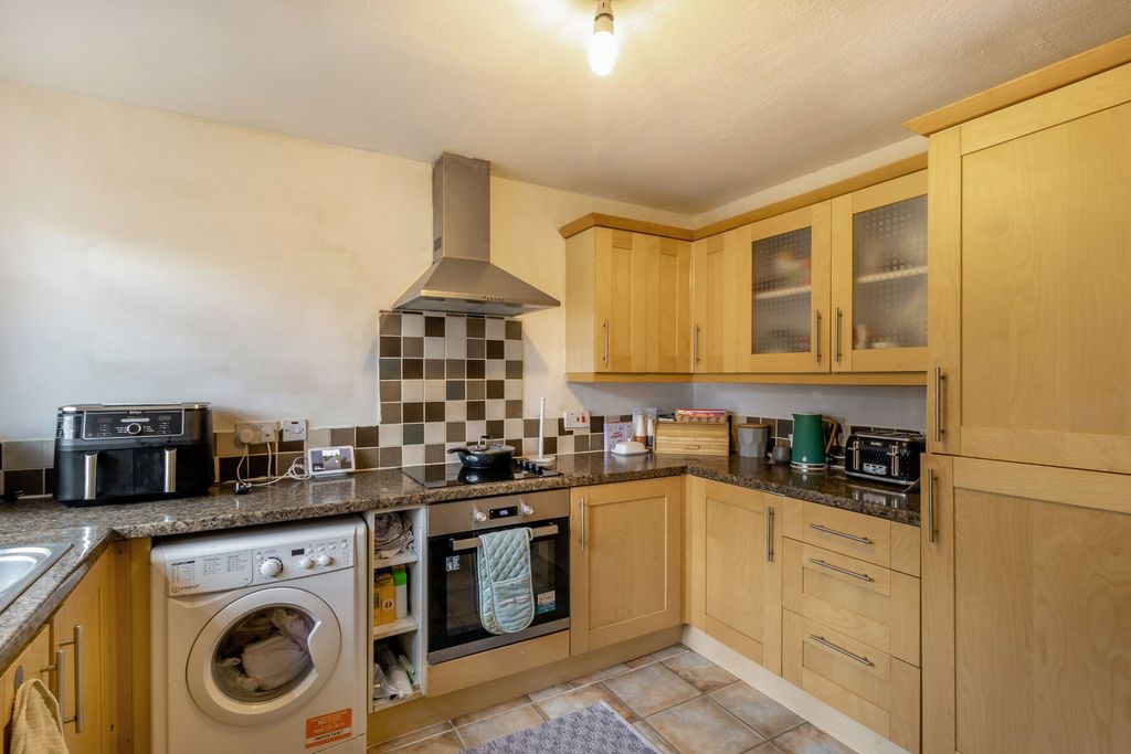 Property photo 3 of 16