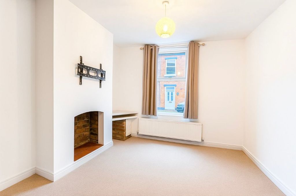 Property photo 2 of 13 Picture No. 15