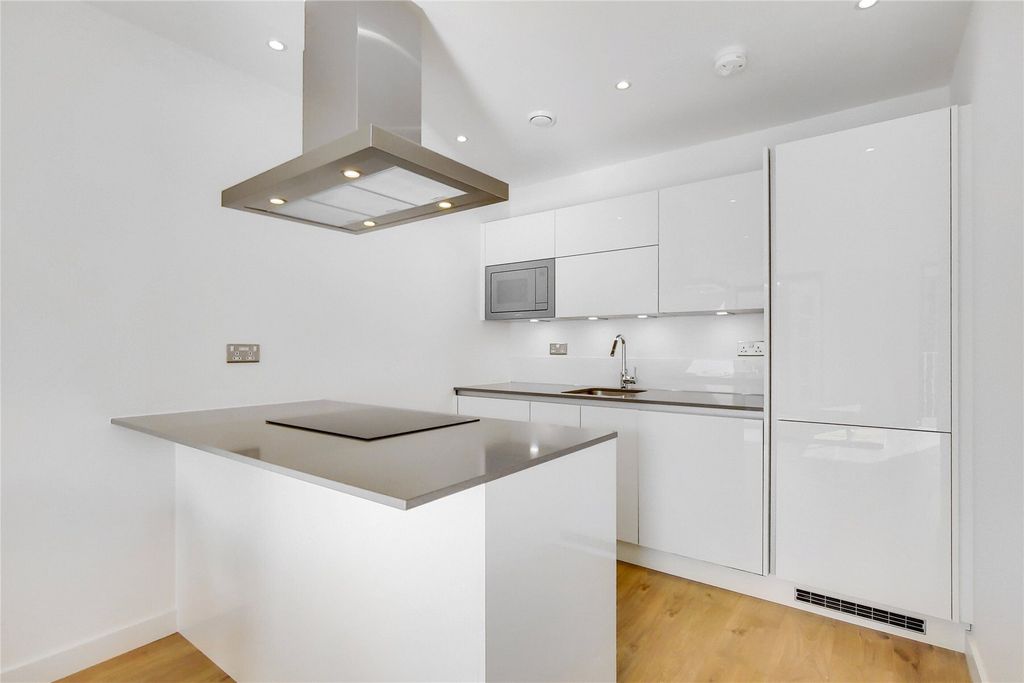Property photo 2 of 14 Picture No. 28