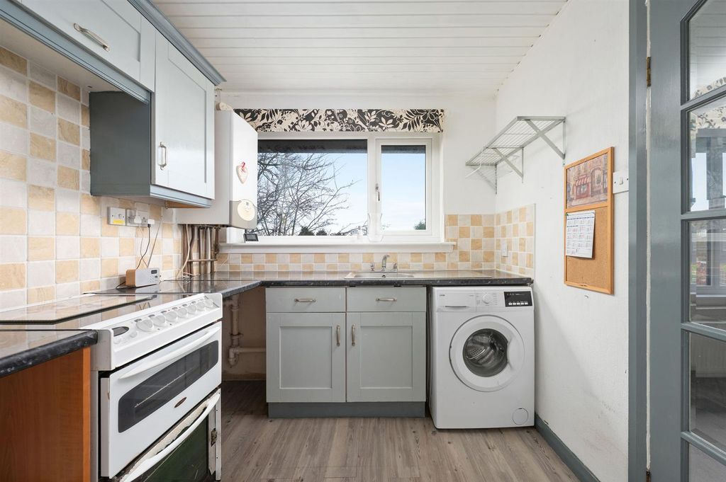 Property photo 3 of 22 5.Jpg