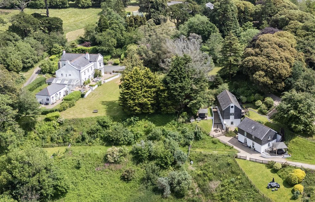 Property photo 1 of 50 Kernock House